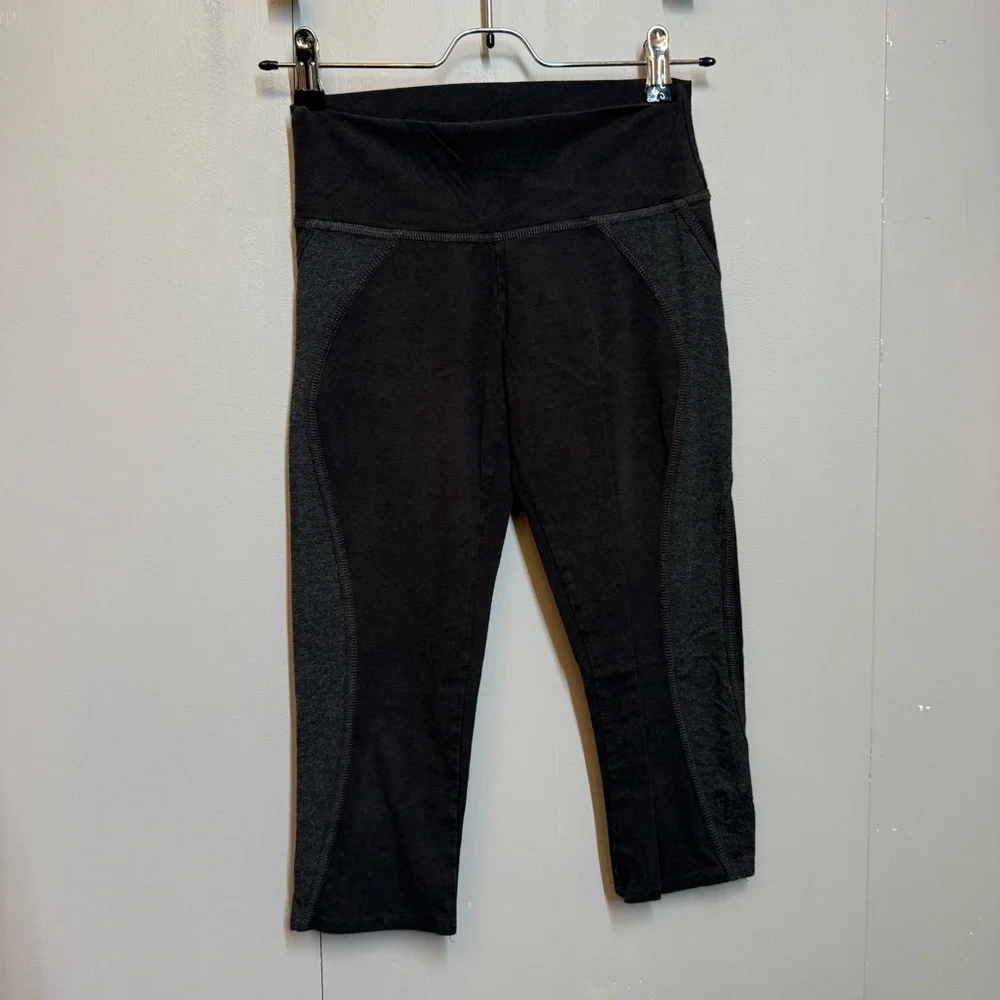 2 pair Green Apple Bamboo Yoga Capri Pants - Picture 4 of 5